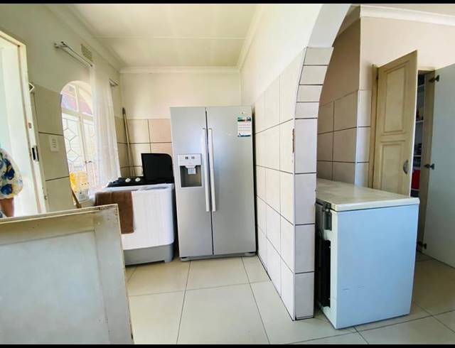 5 BEDROOM HOUSE FOR SALE IN BASSONIA
